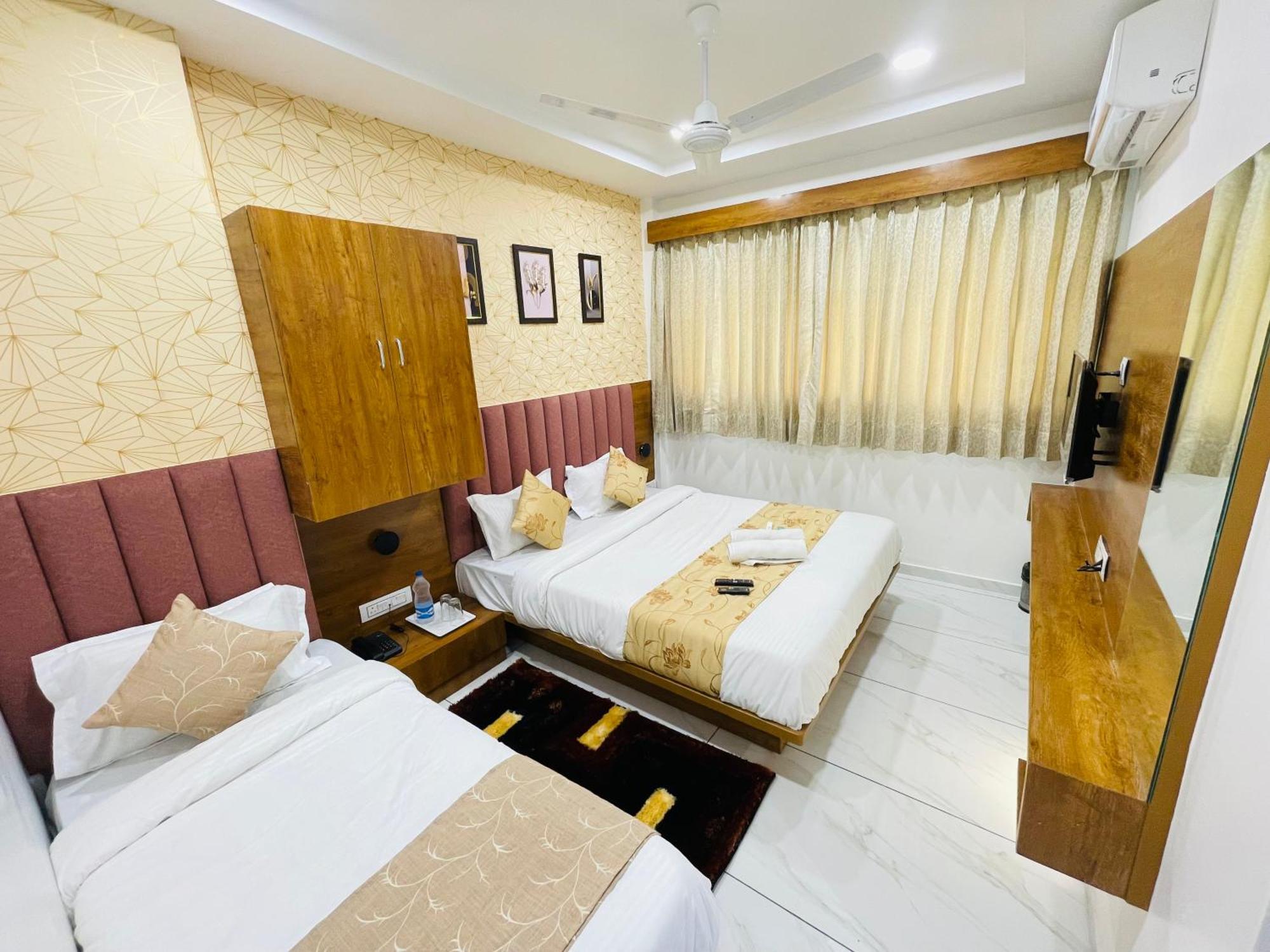 Hotel Avenue Sky Ahmedabad Extérieur photo